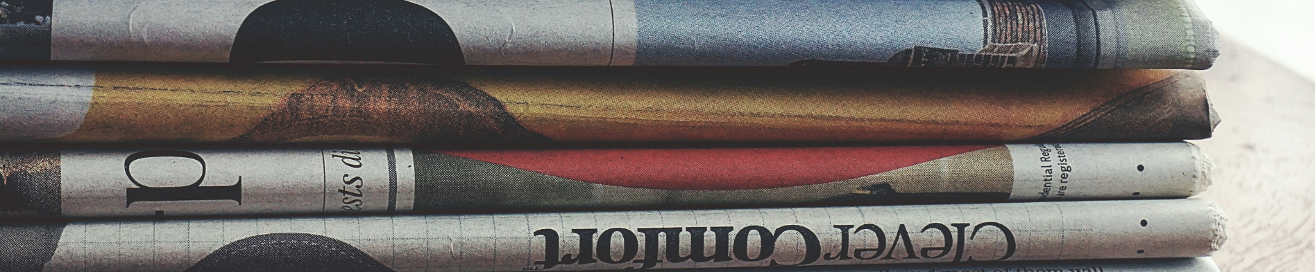 Zeitungen in einer Nahaufnahme